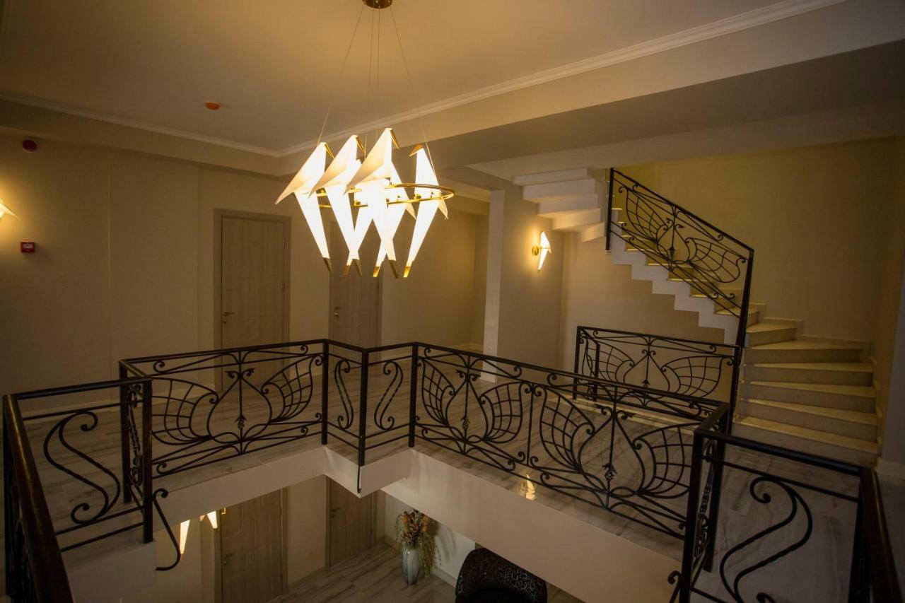 Downtown Hotel Batumi Exterior foto