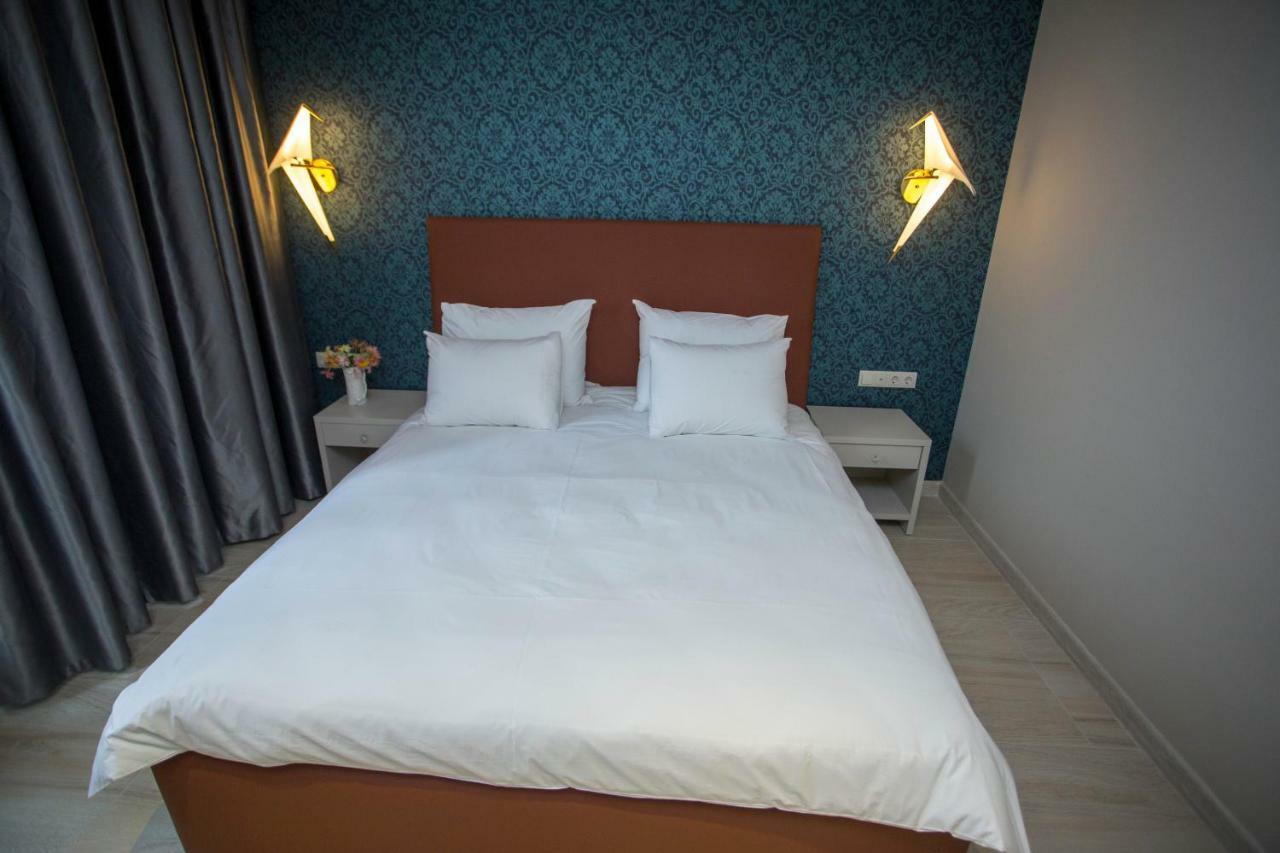 Downtown Hotel Batumi Exterior foto
