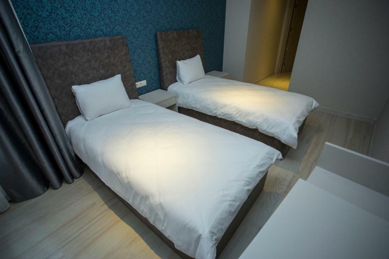 Downtown Hotel Batumi Exterior foto