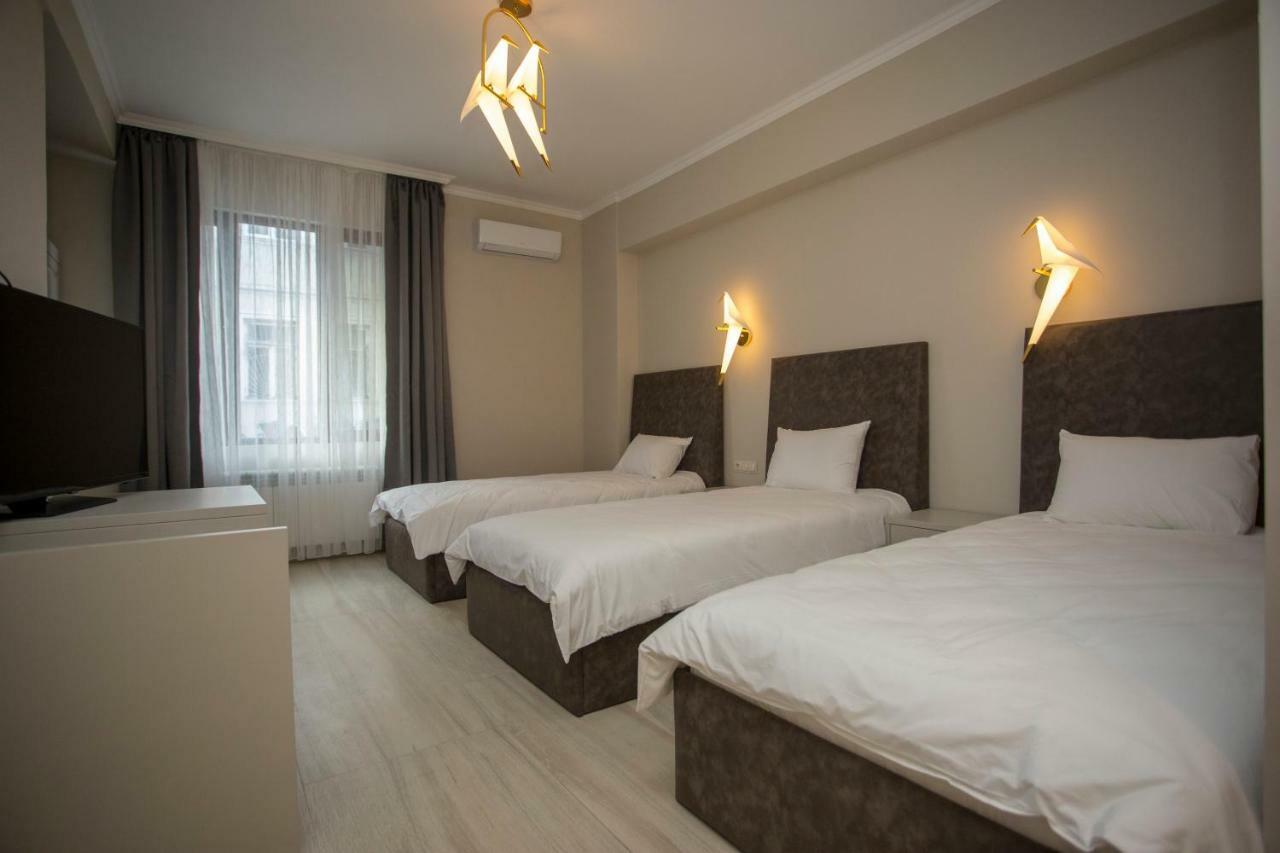 Downtown Hotel Batumi Exterior foto